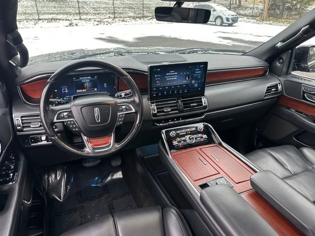 Used 2024 Lincoln Navigator L 4WD image 23