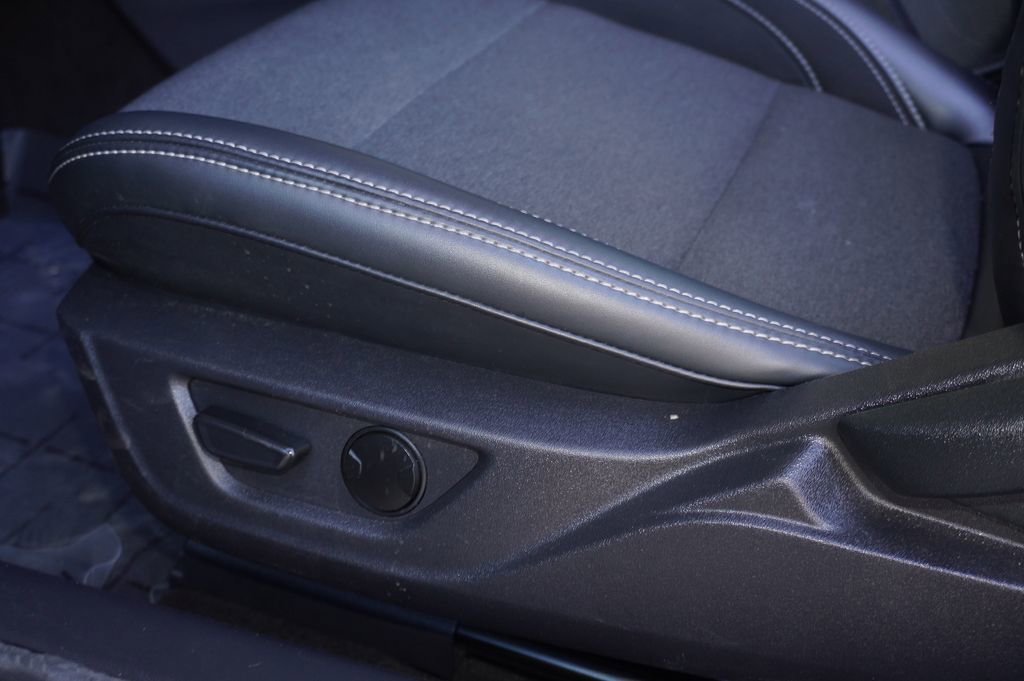 Used 2025 Ford Mustang EcoBoost image 20