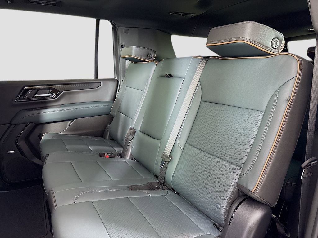 New 2026 GMC Yukon XL AT4 image 25