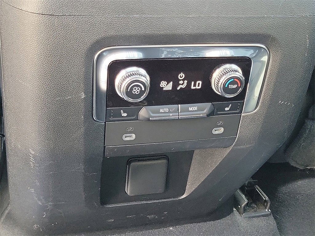 Used 2023 GMC Yukon AT4 image 20