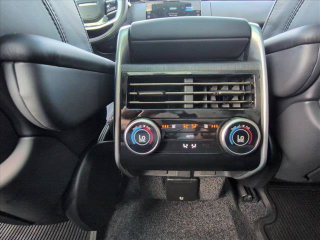 Used 2025 Land Rover Range Rover SE AWD/4WD image 17