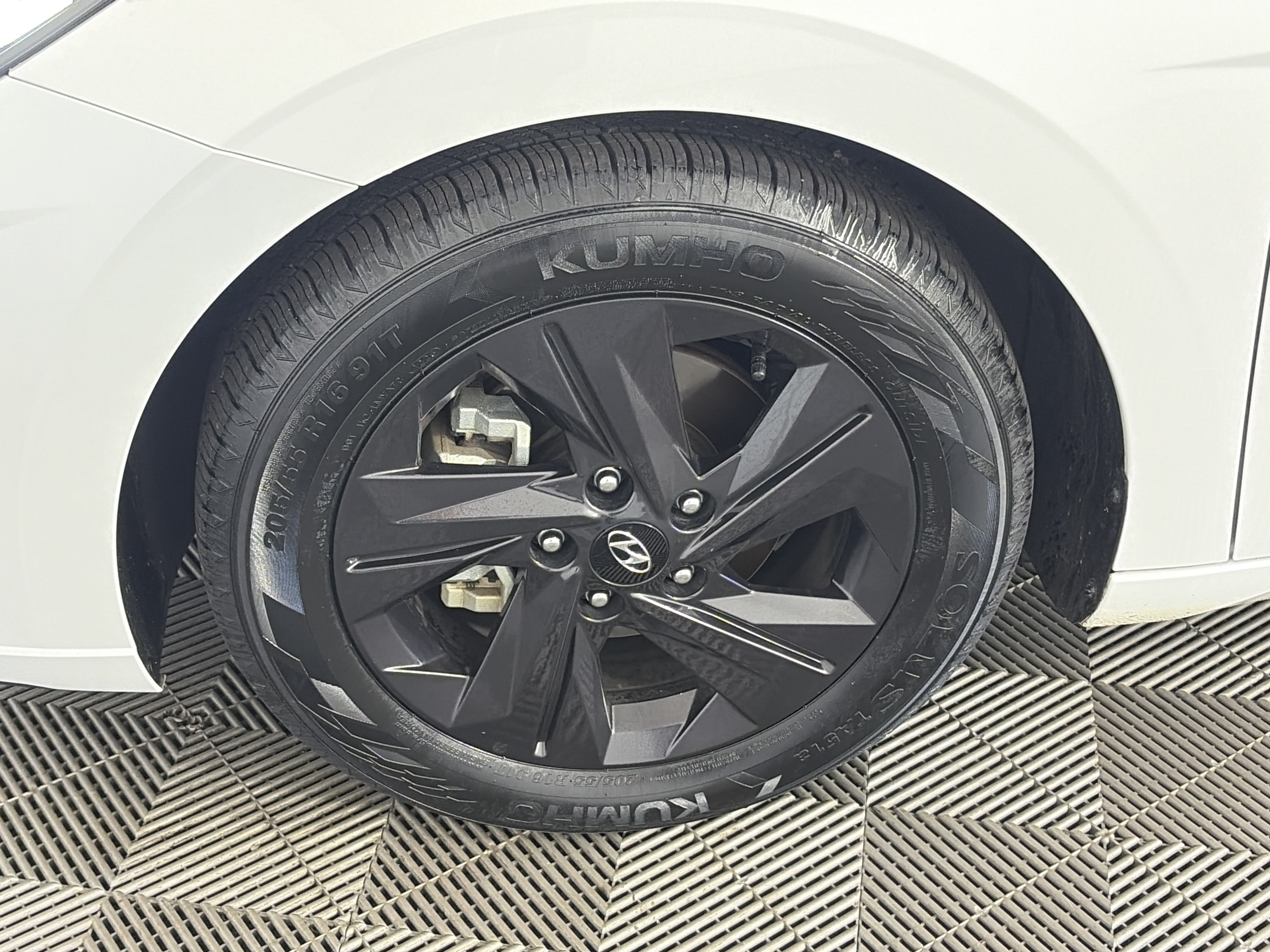 Certified 2022 Hyundai Elantra SEL FWD image 13