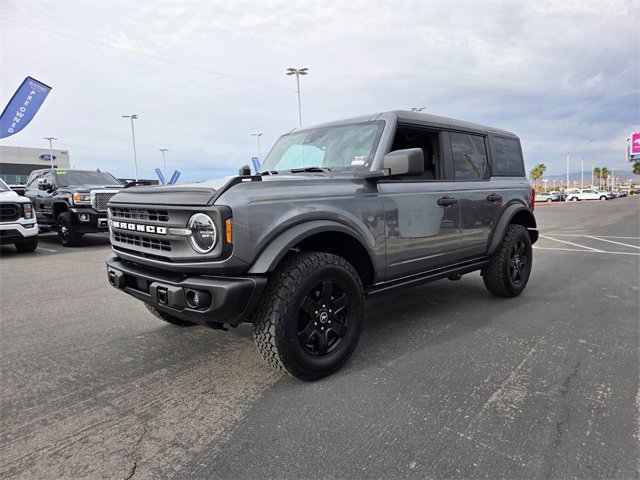 Certified 2024 Ford Bronco Black Diamond image 3