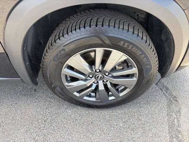 Used 2024 Nissan Pathfinder SV AWD/4WD image 42