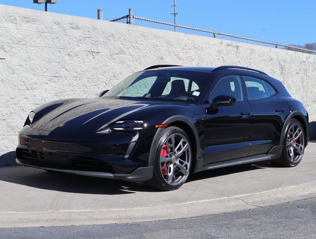 Used 2024 Porsche Taycan 4S image 1