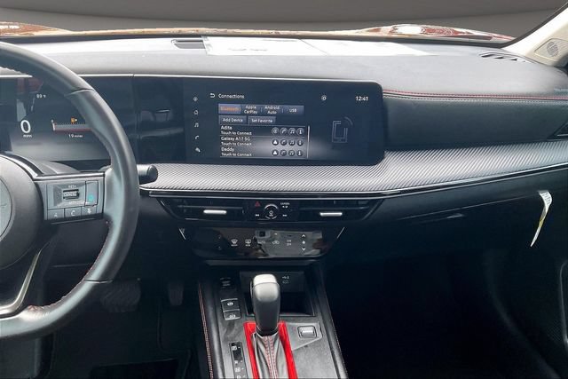 Used 2025 Nissan Kicks SR FWD image 6