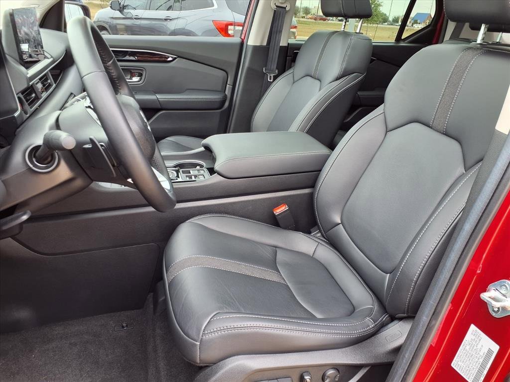 Used 2025 Honda Pilot Touring image 23