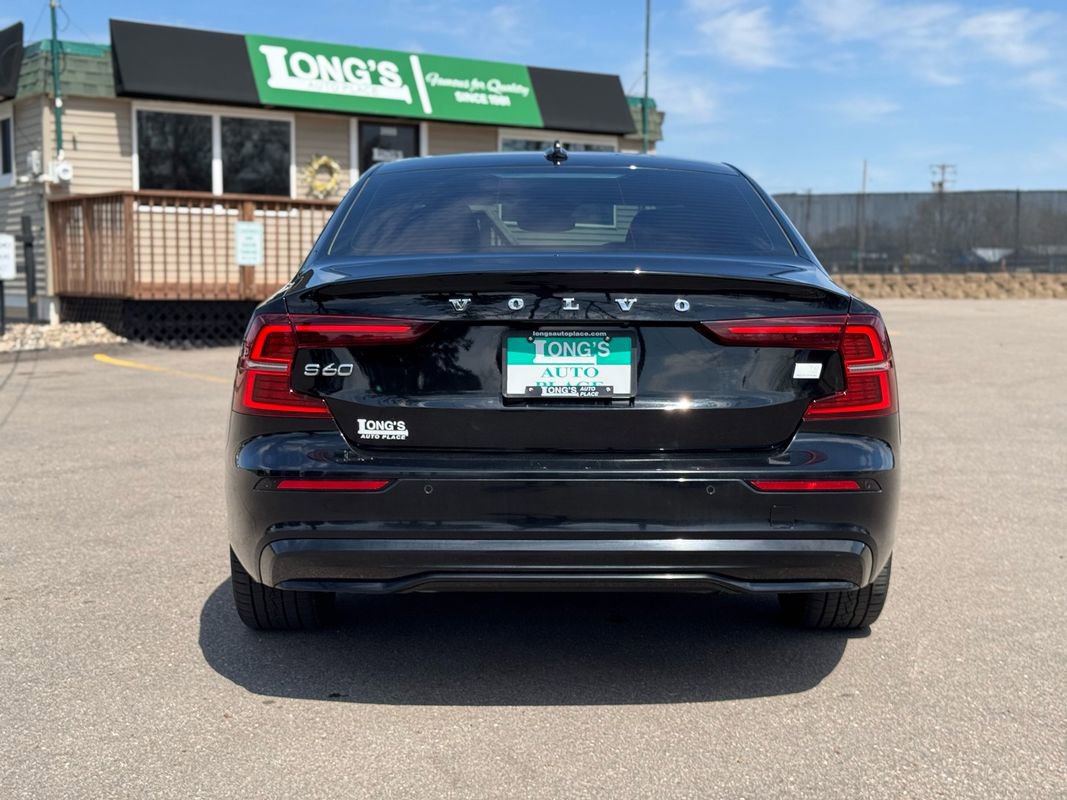 Used 2023 Volvo S60 T8 Plus image 7
