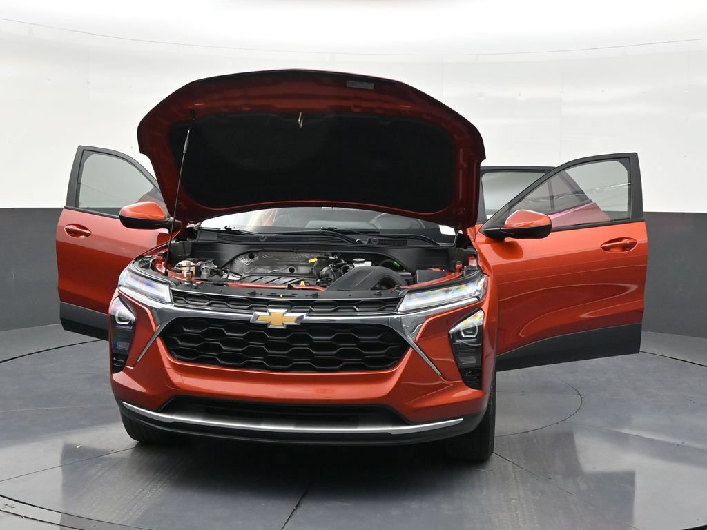 Used 2024 Chevrolet Trax LT w/ Driver Confidence Package FWD image 34
