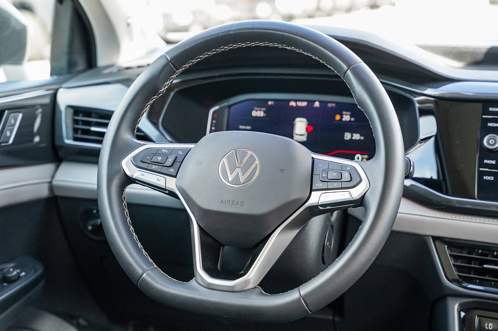 Used 2023 Volkswagen Taos SEL image 16