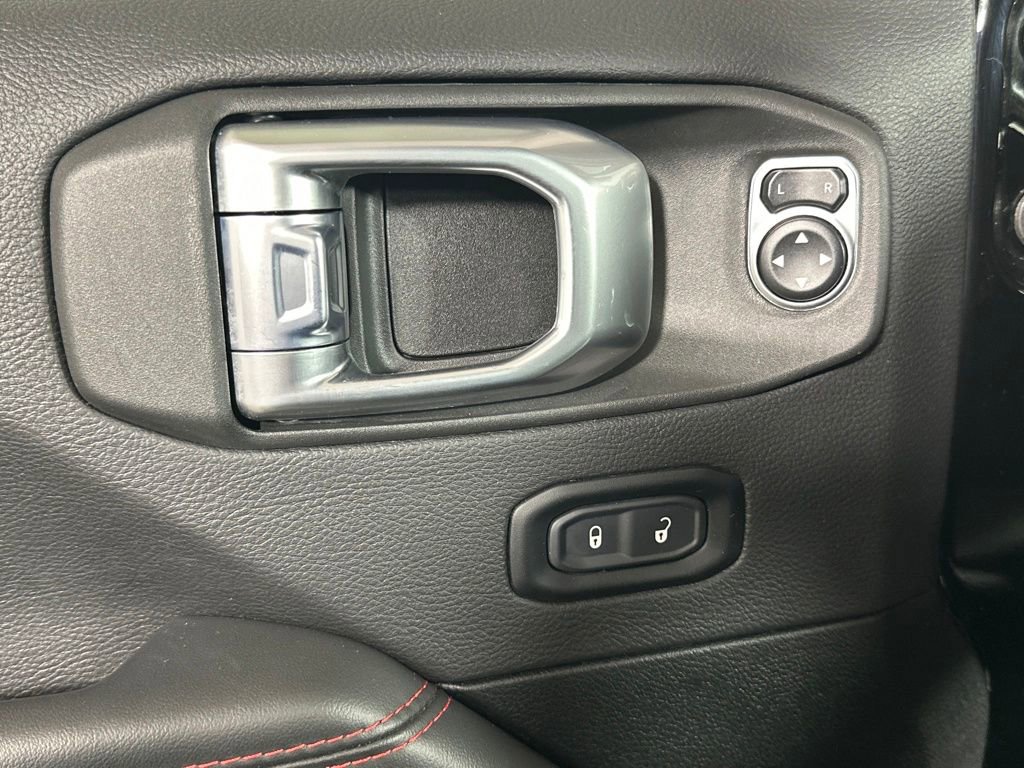 Used 2024 Jeep Wrangler Unlimited Rubicon w/ Convenience Group image 16