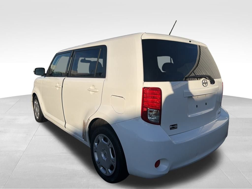 Used 2011 Scion xB image 3