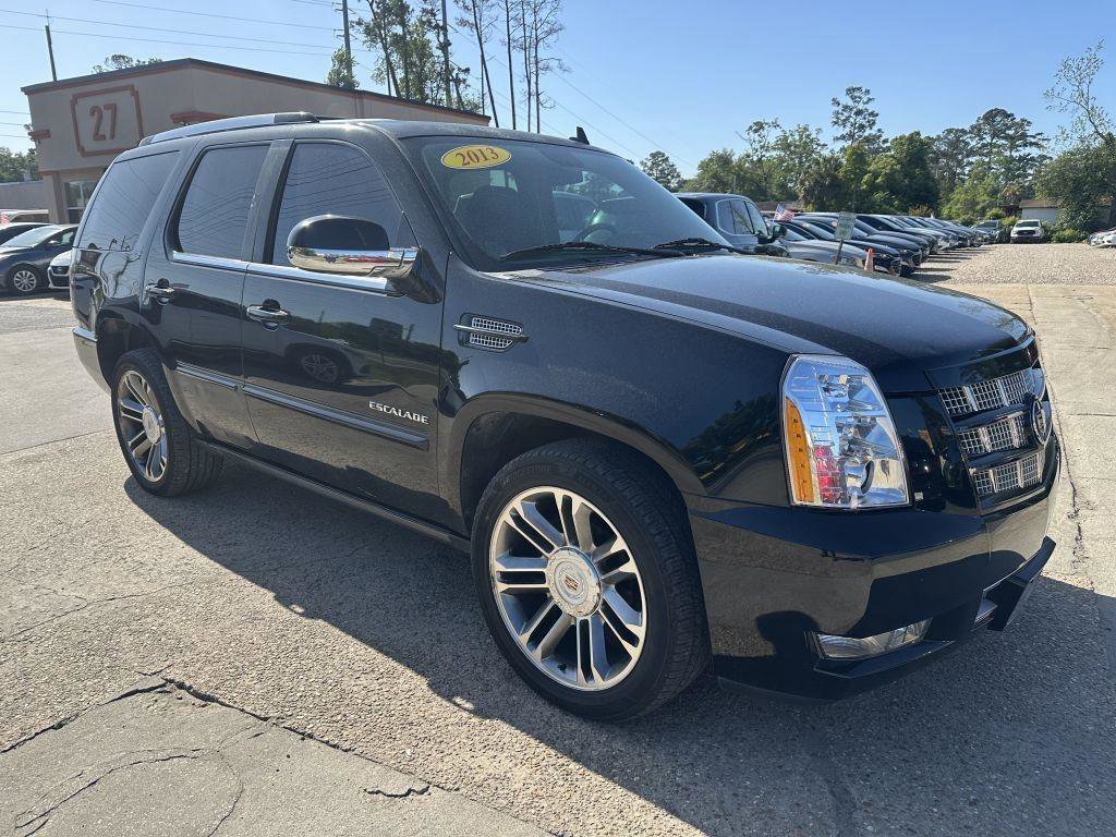 Used 2013 Cadillac Escalade Premium AWD/4WD image 3