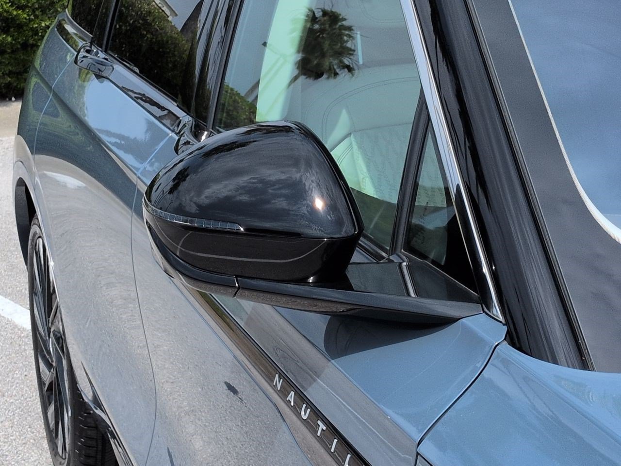 New 2026 Lincoln Nautilus Black Label w/ Jet Appearance Package AWD/4WD image 12
