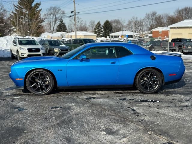 Used 2023 Dodge Challenger R/T w/ Plus Package image 4