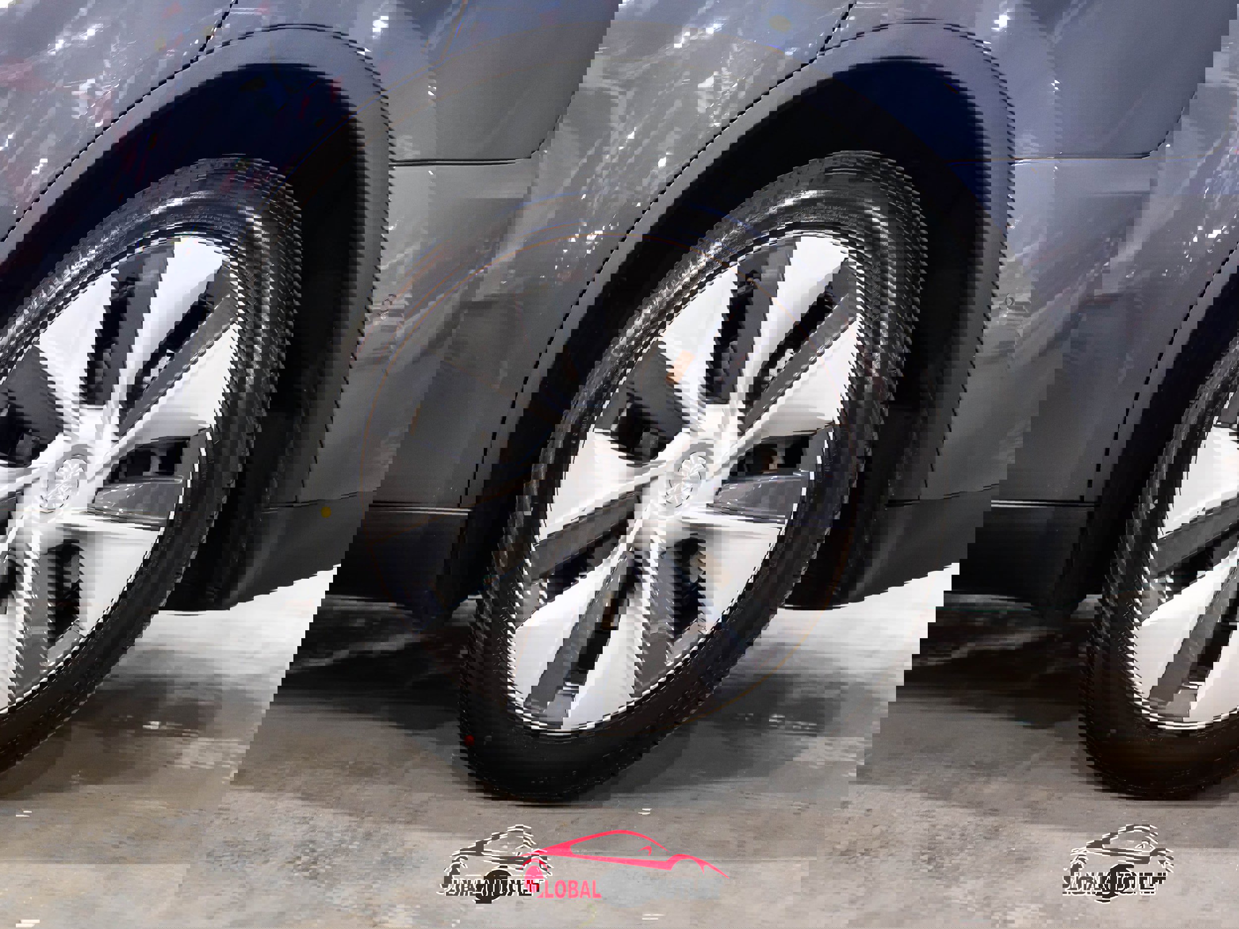 Used 2020 Tesla Model Y Long Range image 12