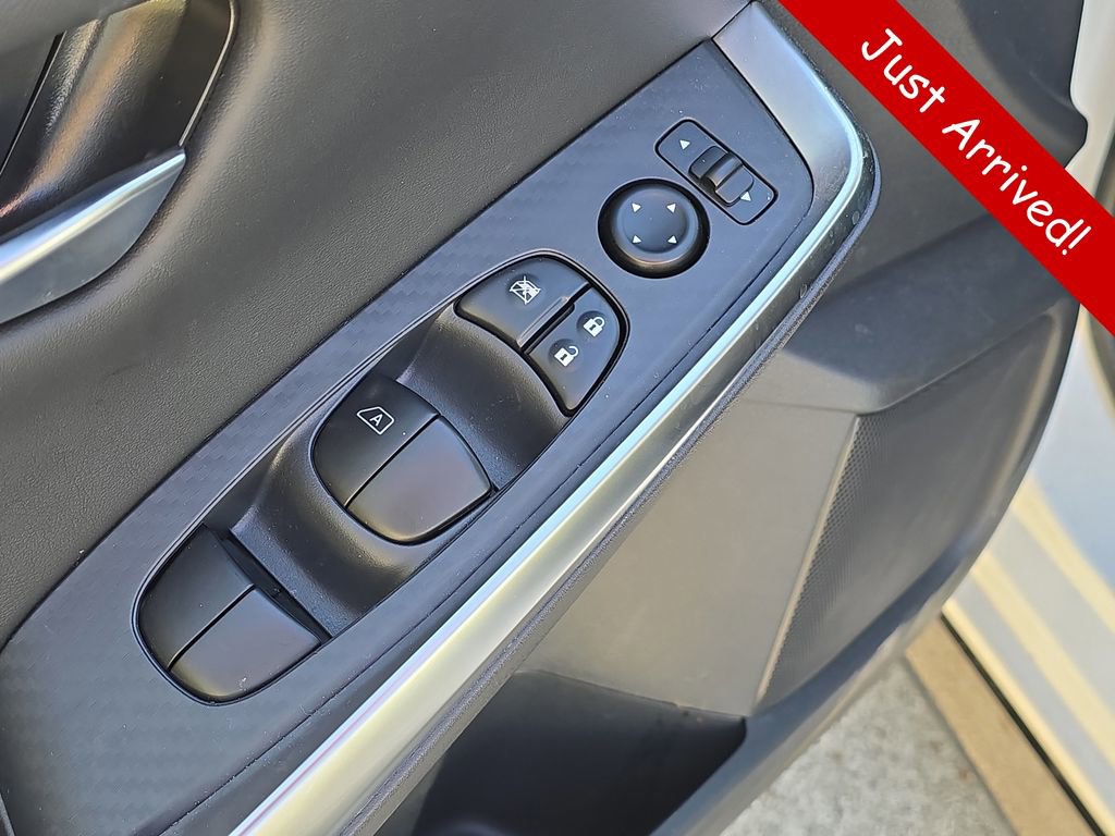 Used 2025 Nissan Sentra SR w/ Midnight Edition FWD image 21