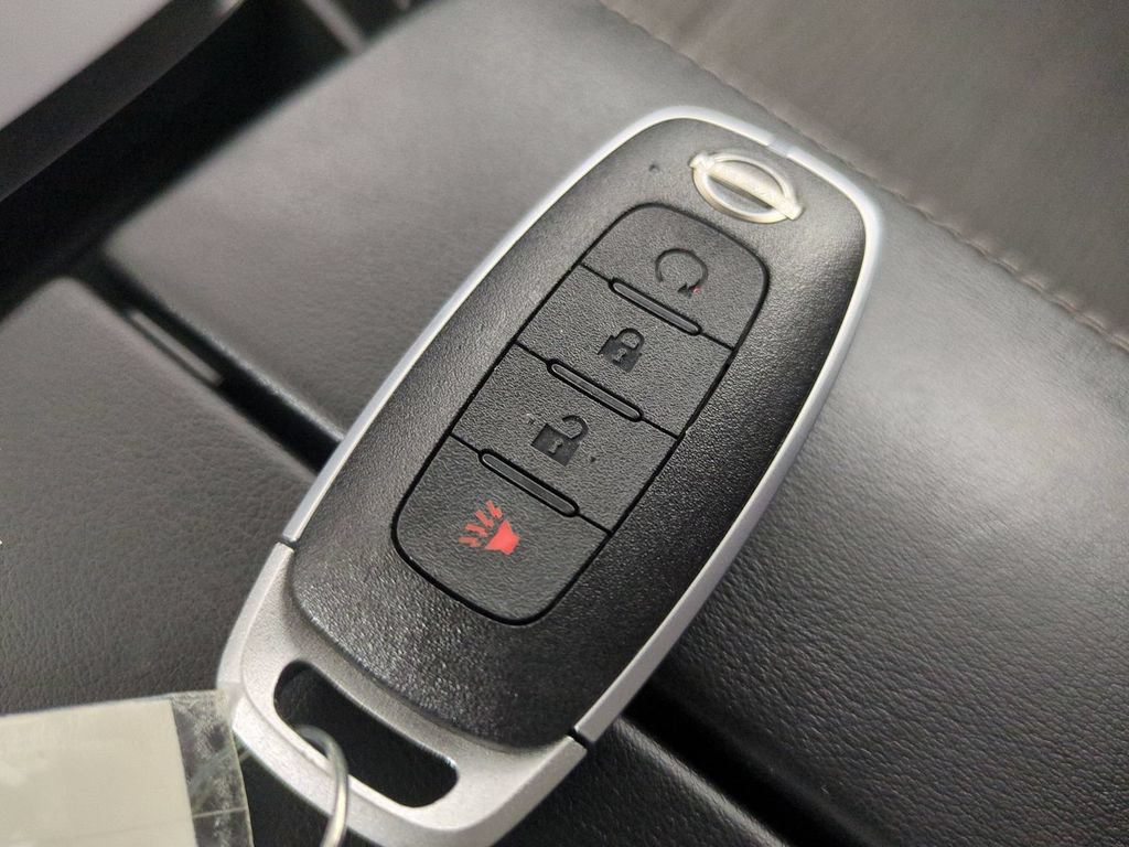 Used 2023 Nissan Rogue SV FWD image 36
