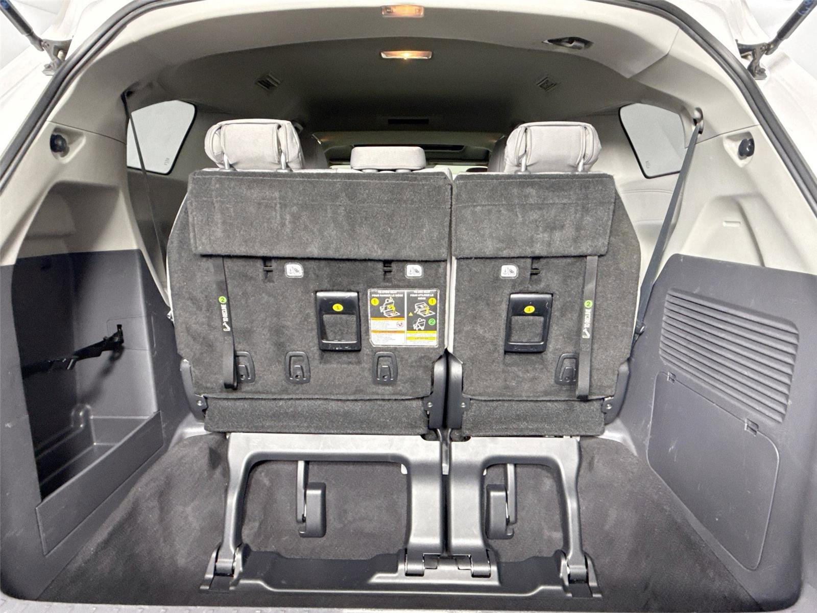 Used 2021 Toyota Sienna LE w/ LE Plus Package image 37