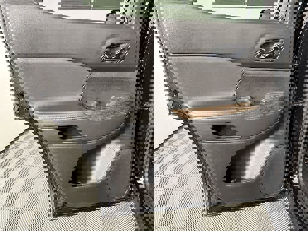 Certified 2023 GMC Acadia Denali w/ Trailering Package image 41