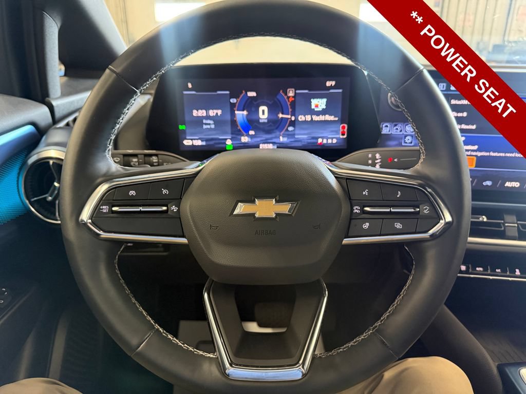 Used 2024 Chevrolet Equinox EV LT FWD image 16