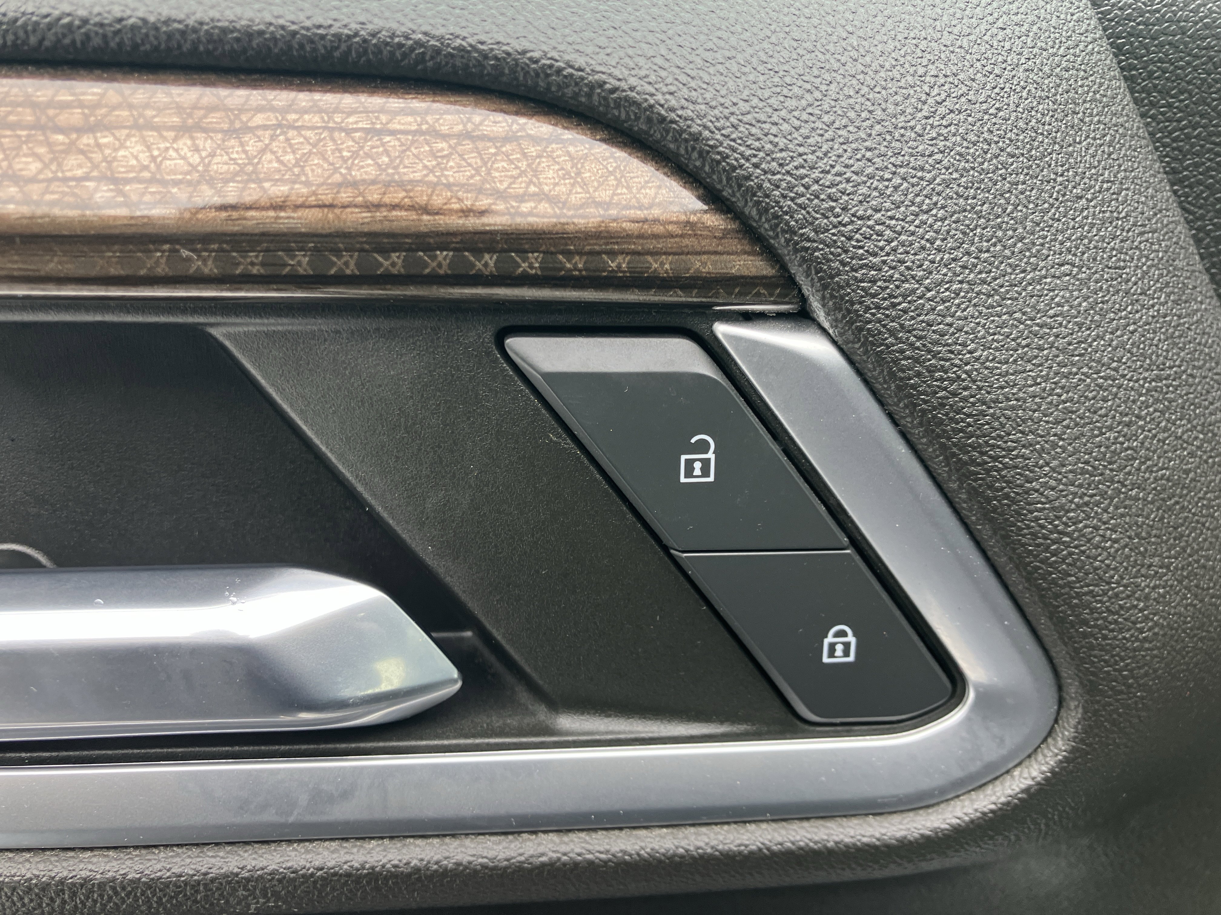 Used 2022 Chevrolet Silverado 1500 LT image 16