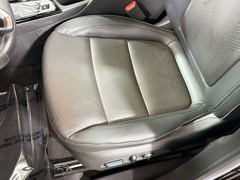 Used 2023 Buick Encore GX Essence w/ Experience Buick Package FWD image 20