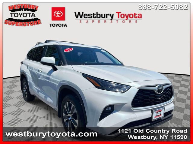 Used 2023 Toyota Highlander XLE