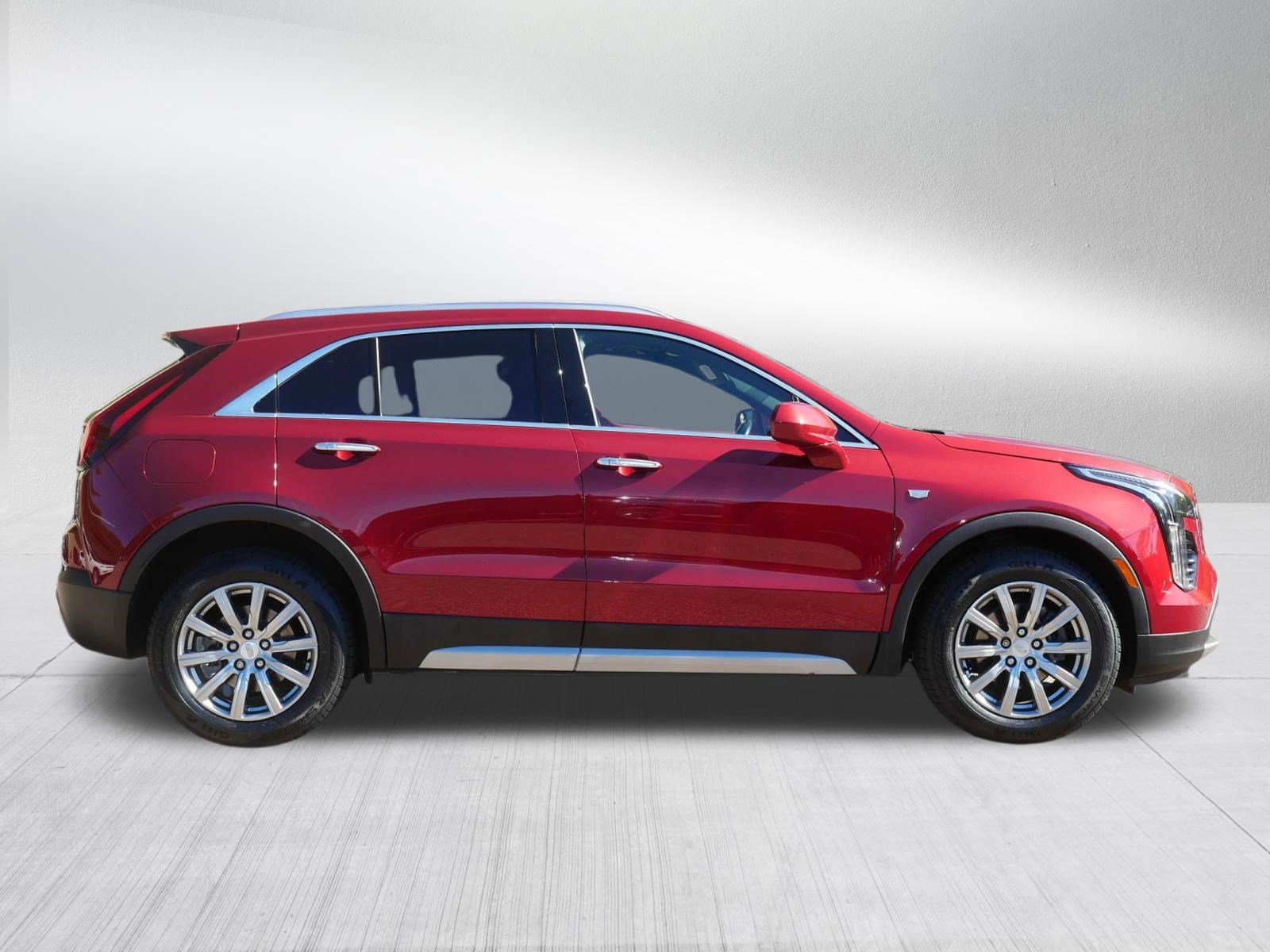 Used 2020 Cadillac XT4 Premium Luxury w/ Trailering Package AWD/4WD image 8