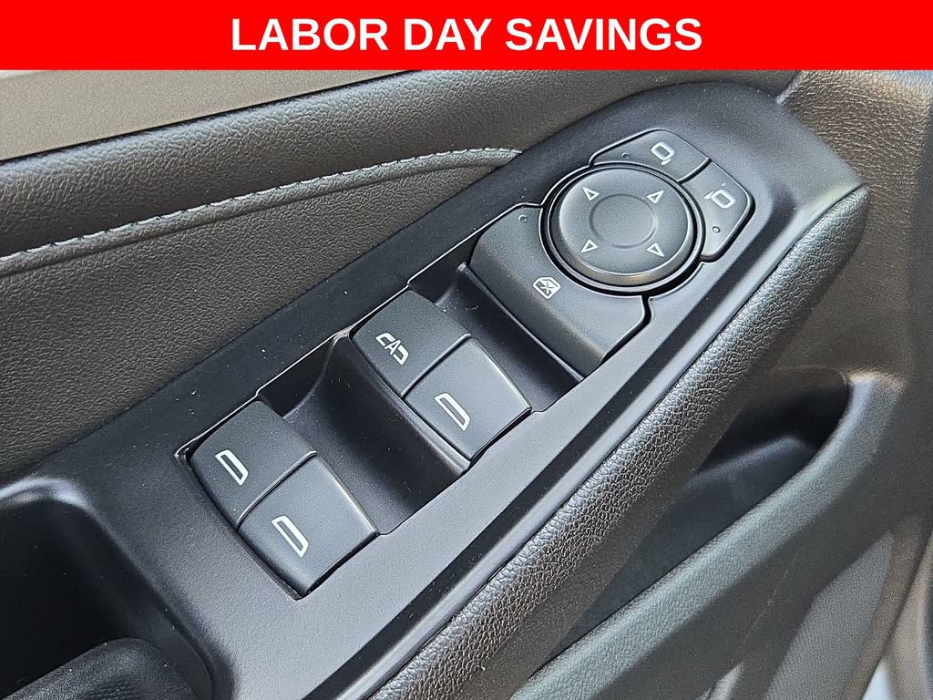 Used 2023 Chevrolet Traverse LT AWD/4WD image 12