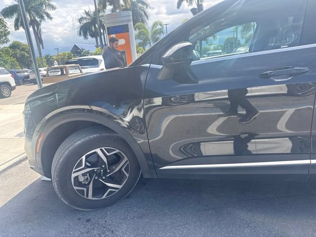 Used 2024 Kia Sportage LX AWD/4WD image 8