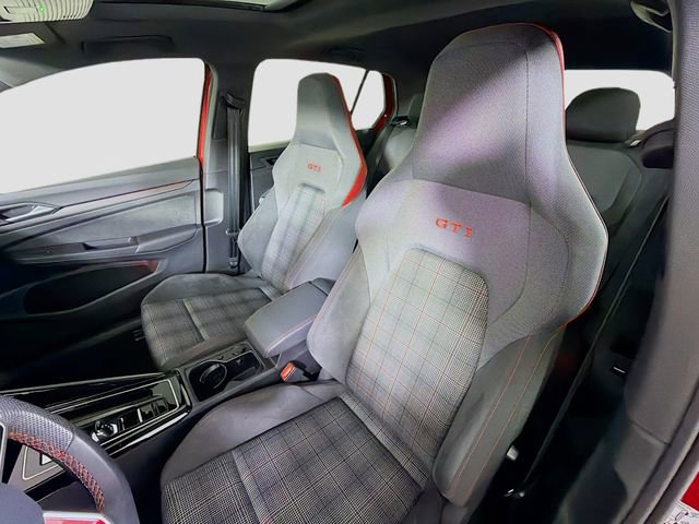 Used 2024 Volkswagen GTI SE FWD image 11