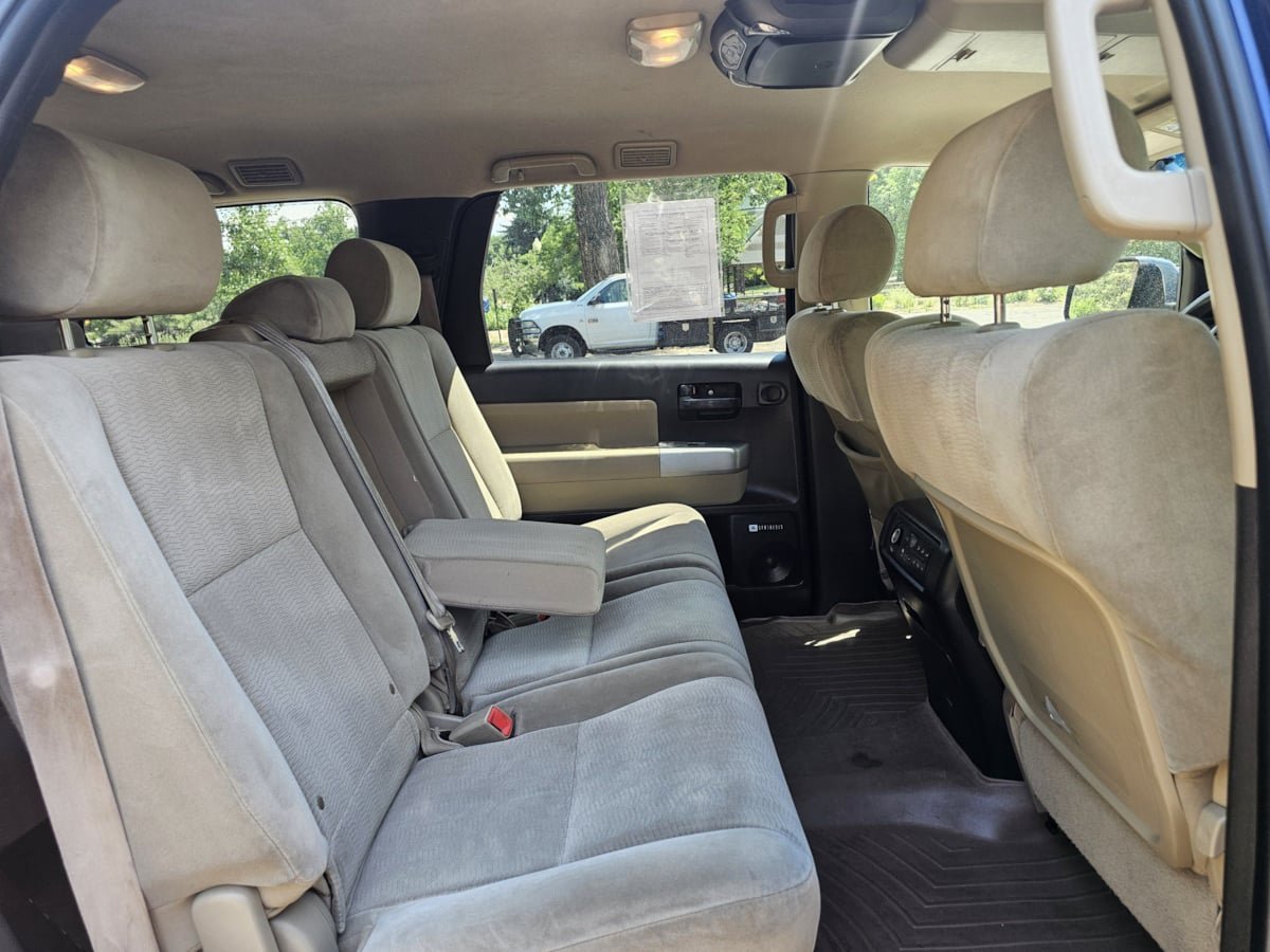 Used 2008 Toyota Sequoia SR5 w/ Towing Pkg AWD/4WD image 41