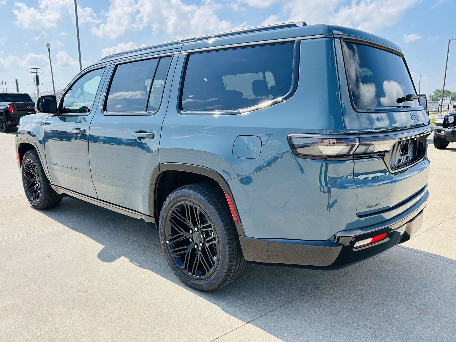 New 2026 Jeep Grand Wagoneer Limited AWD/4WD image 46