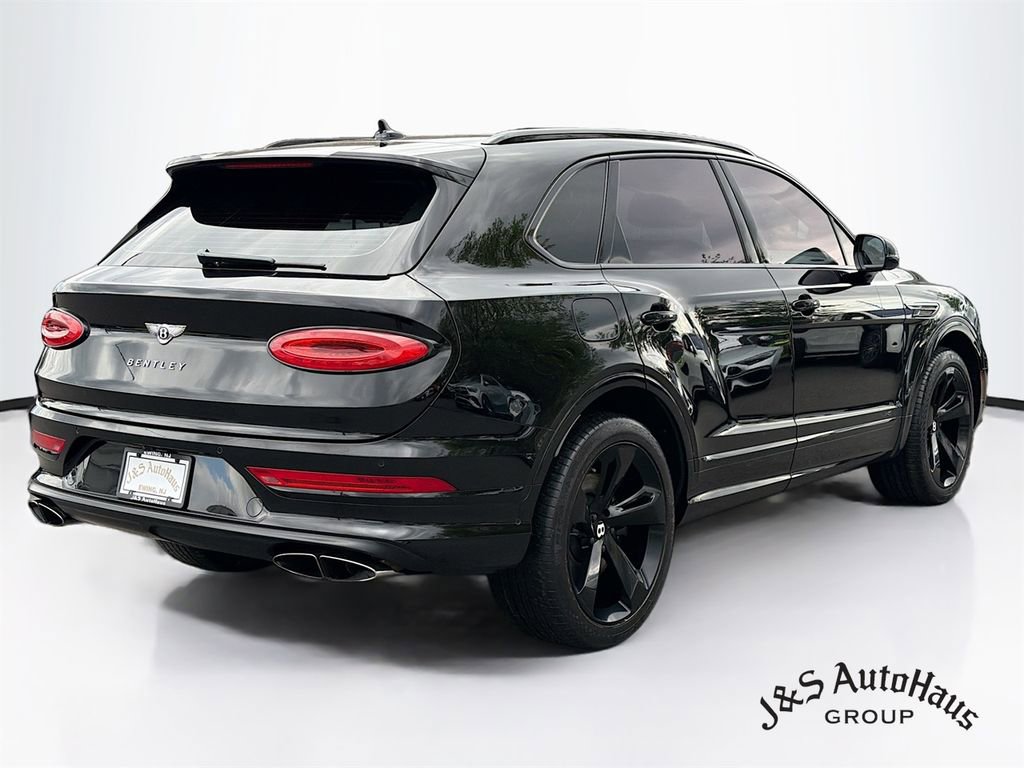Used 2022 Bentley Bentayga AWD/4WD image 7
