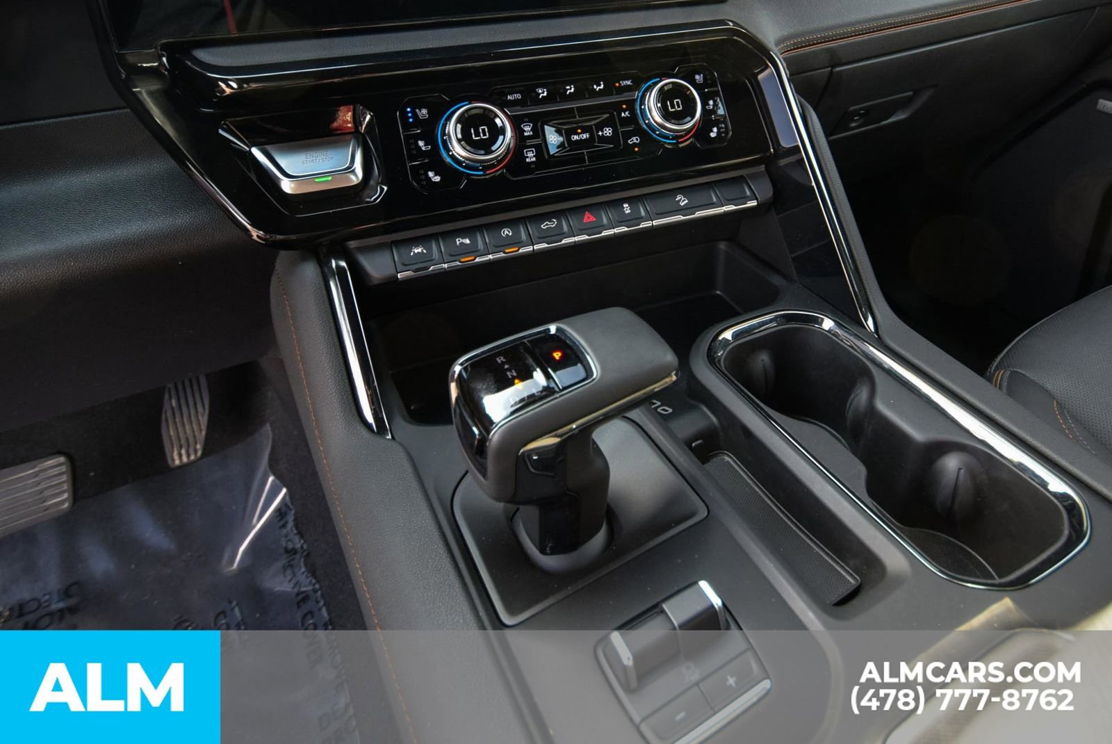 Used 2024 GMC Sierra 1500 AT4 image 32