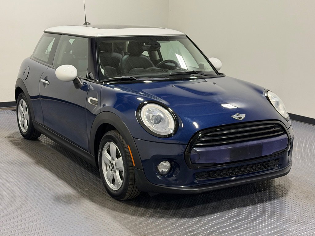 Used 2014 MINI Cooper 2-Door Hardtop image 4