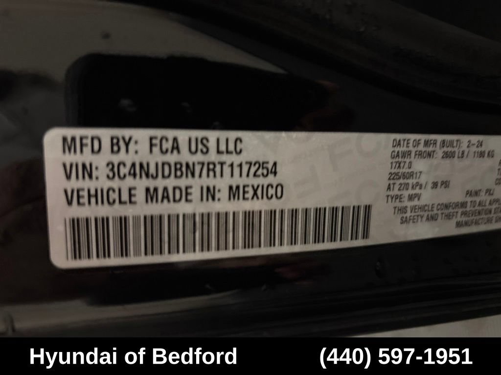 Used 2024 Jeep Compass Latitude AWD/4WD image 14