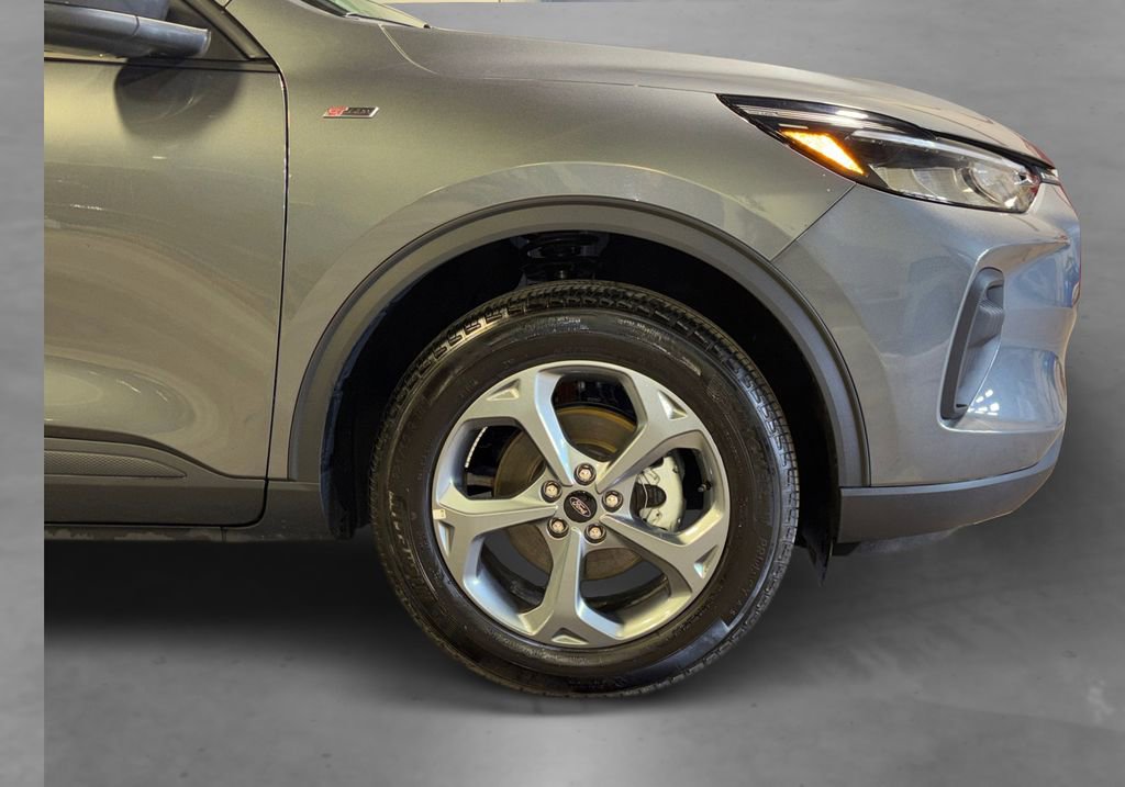 Certified 2025 Ford Escape ST-Line image 10