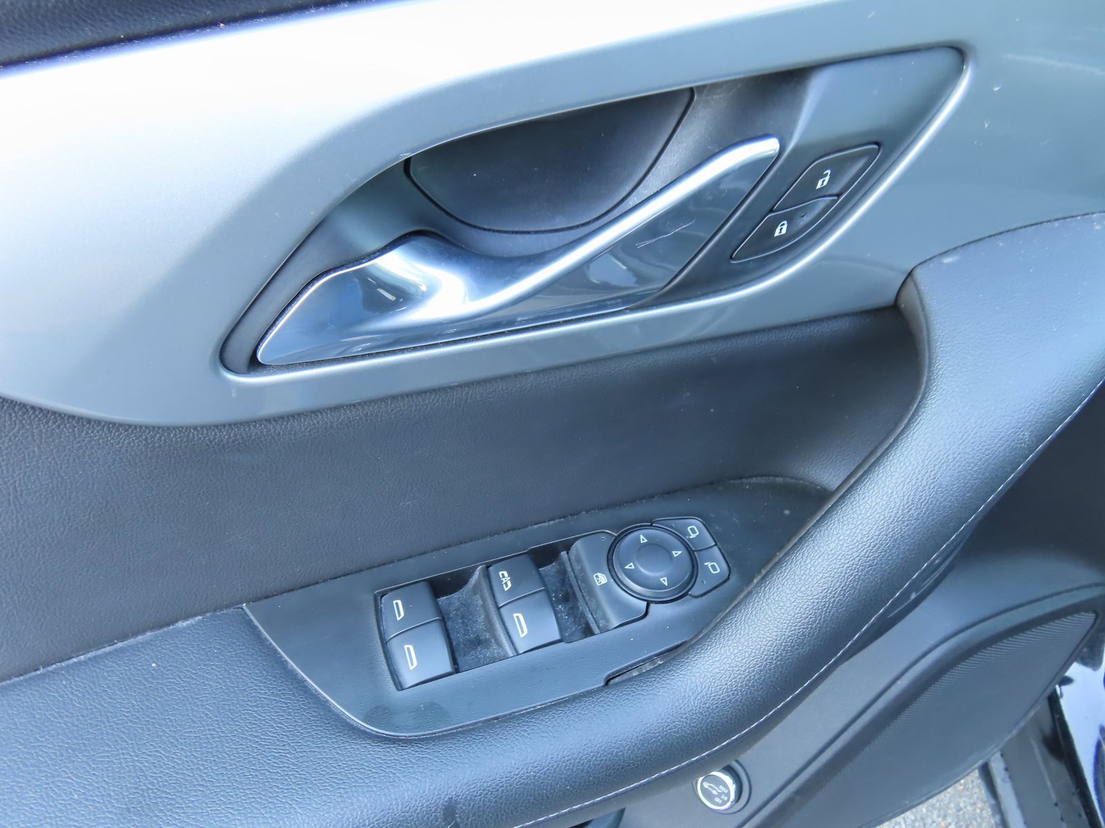 Used 2020 Chevrolet Blazer LT image 12