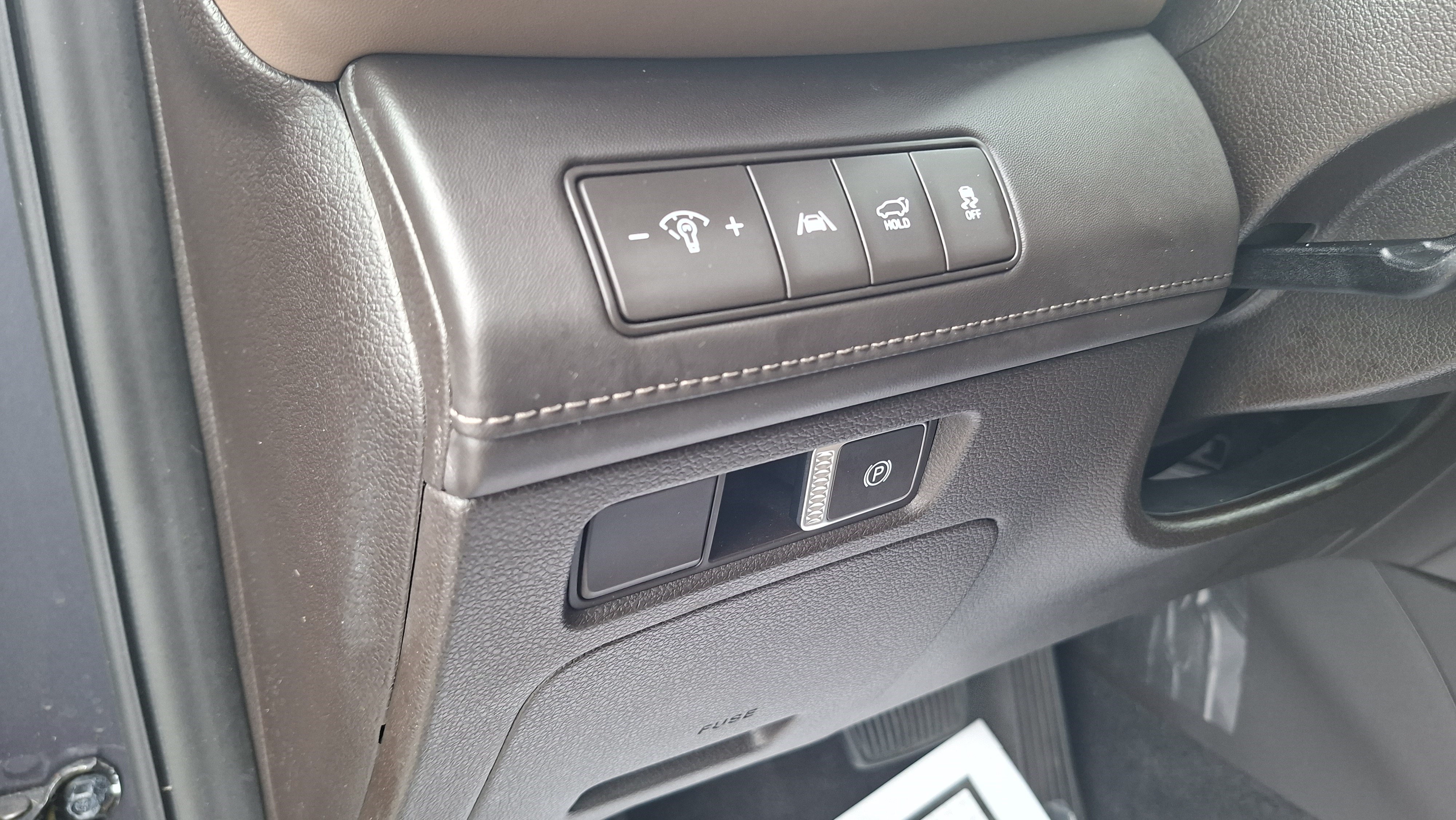 Used 2021 Hyundai Santa Fe Limited AWD/4WD image 11