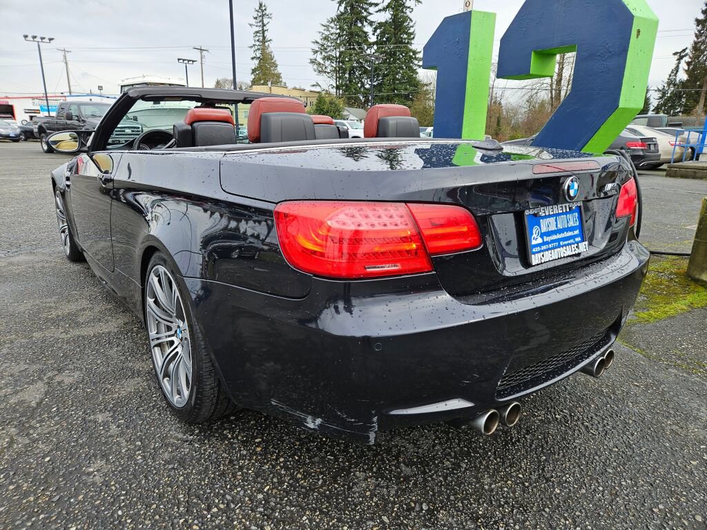 Used 2011 BMW M3 Convertible w/ Convenience Pkg image 9