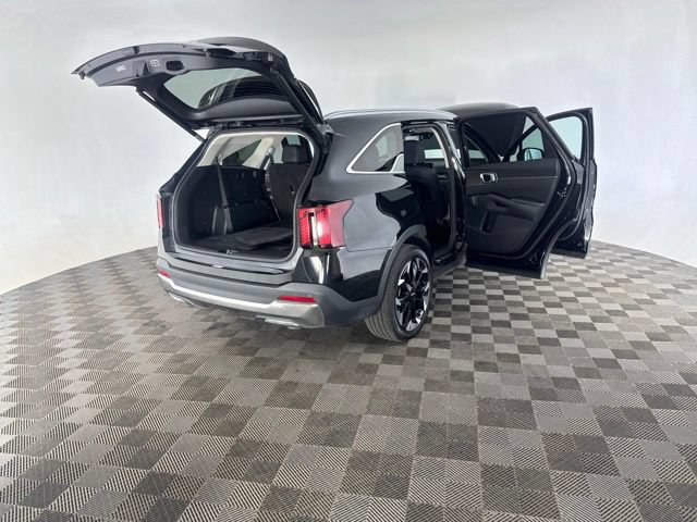 Certified 2025 Kia Sorento SX FWD image 16