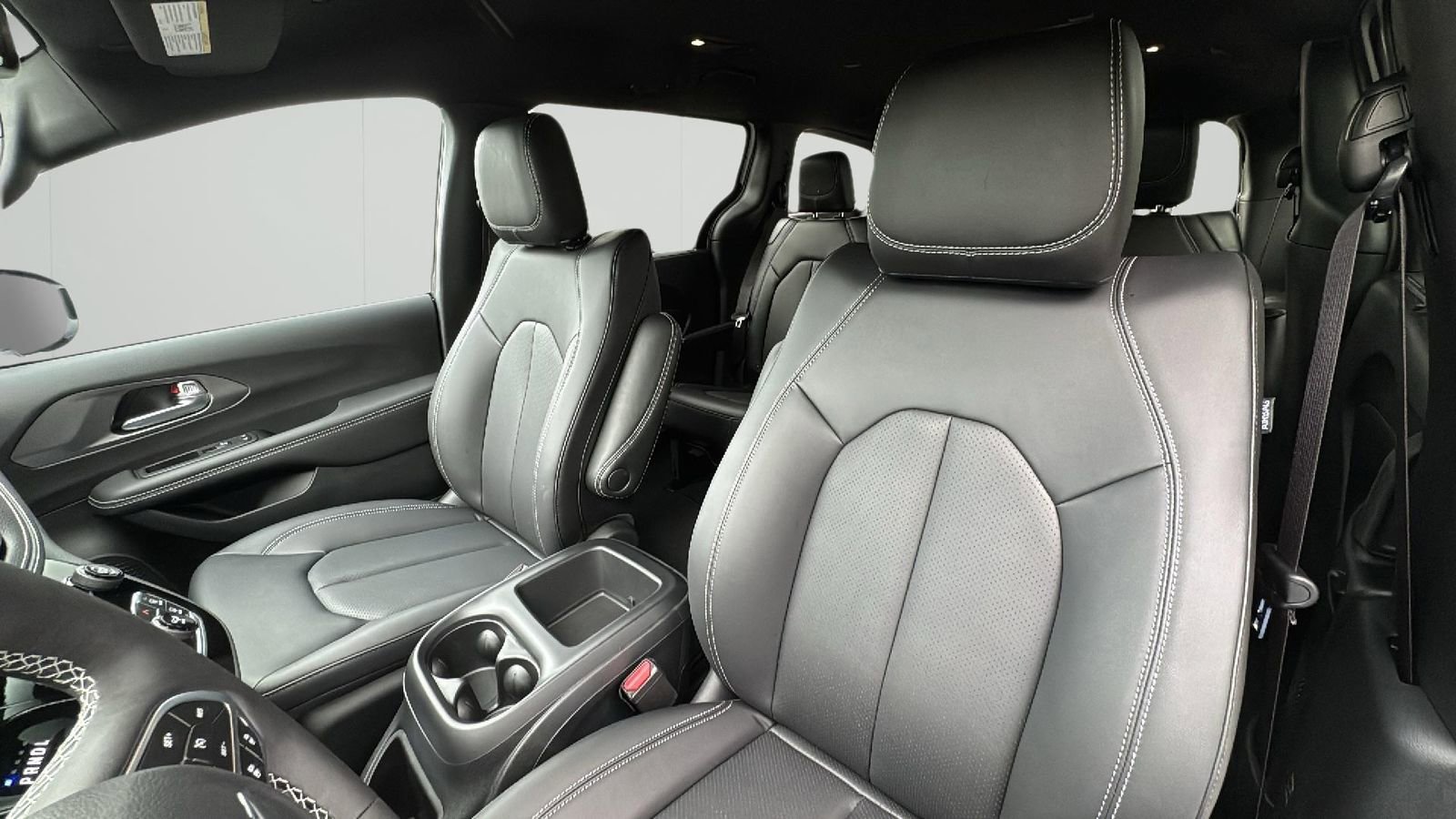 New 2025 Chrysler Pacifica Select image 12