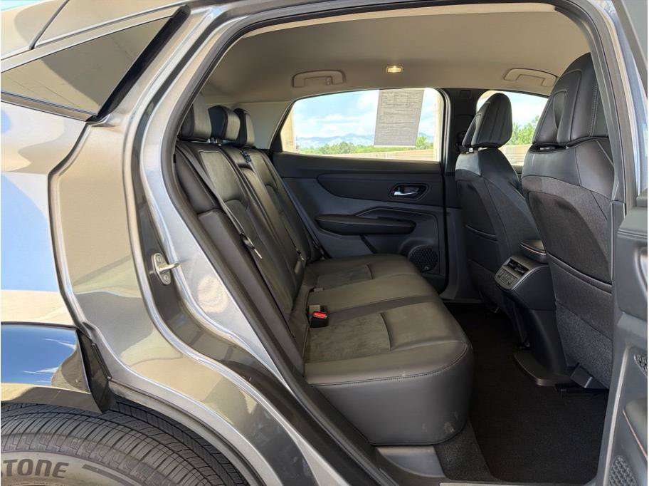 Used 2024 Nissan Ariya AWD image 14