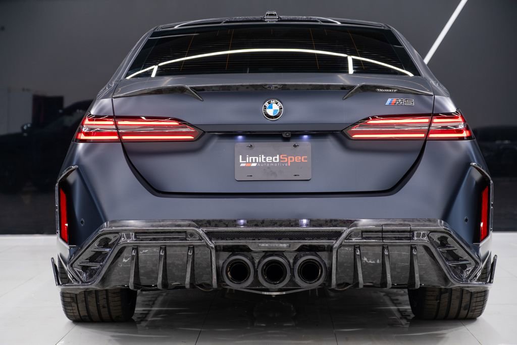 Used 2025 BMW M5 image 16