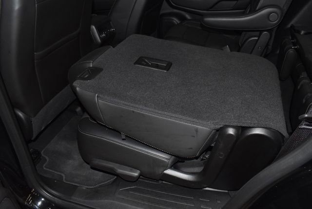 Used 2023 GMC Acadia SLT image 33