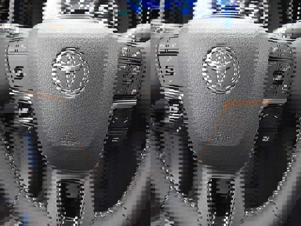 New 2026 Toyota Crown Platinum image 18