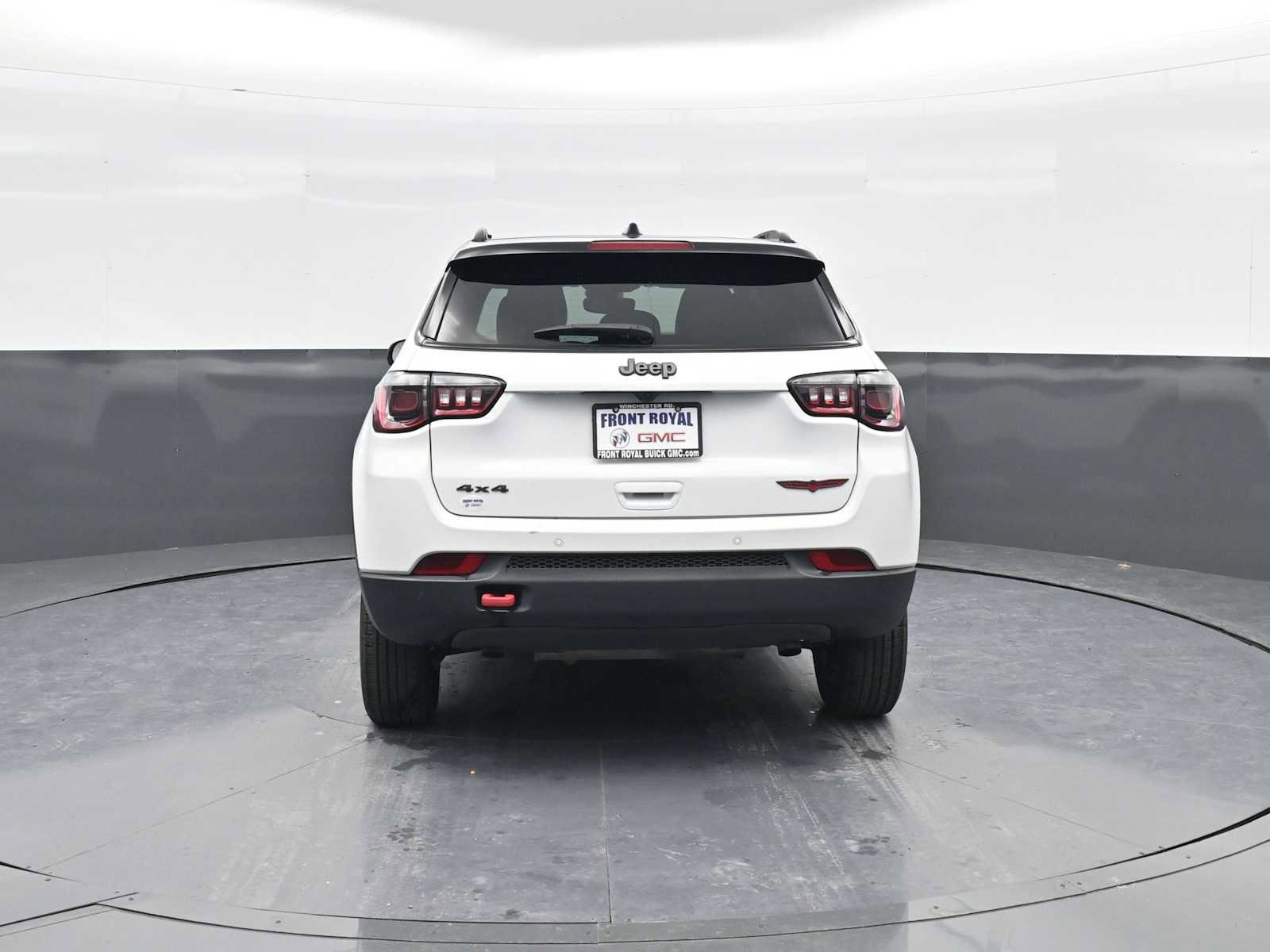 Used 2024 Jeep Compass Trailhawk image 6