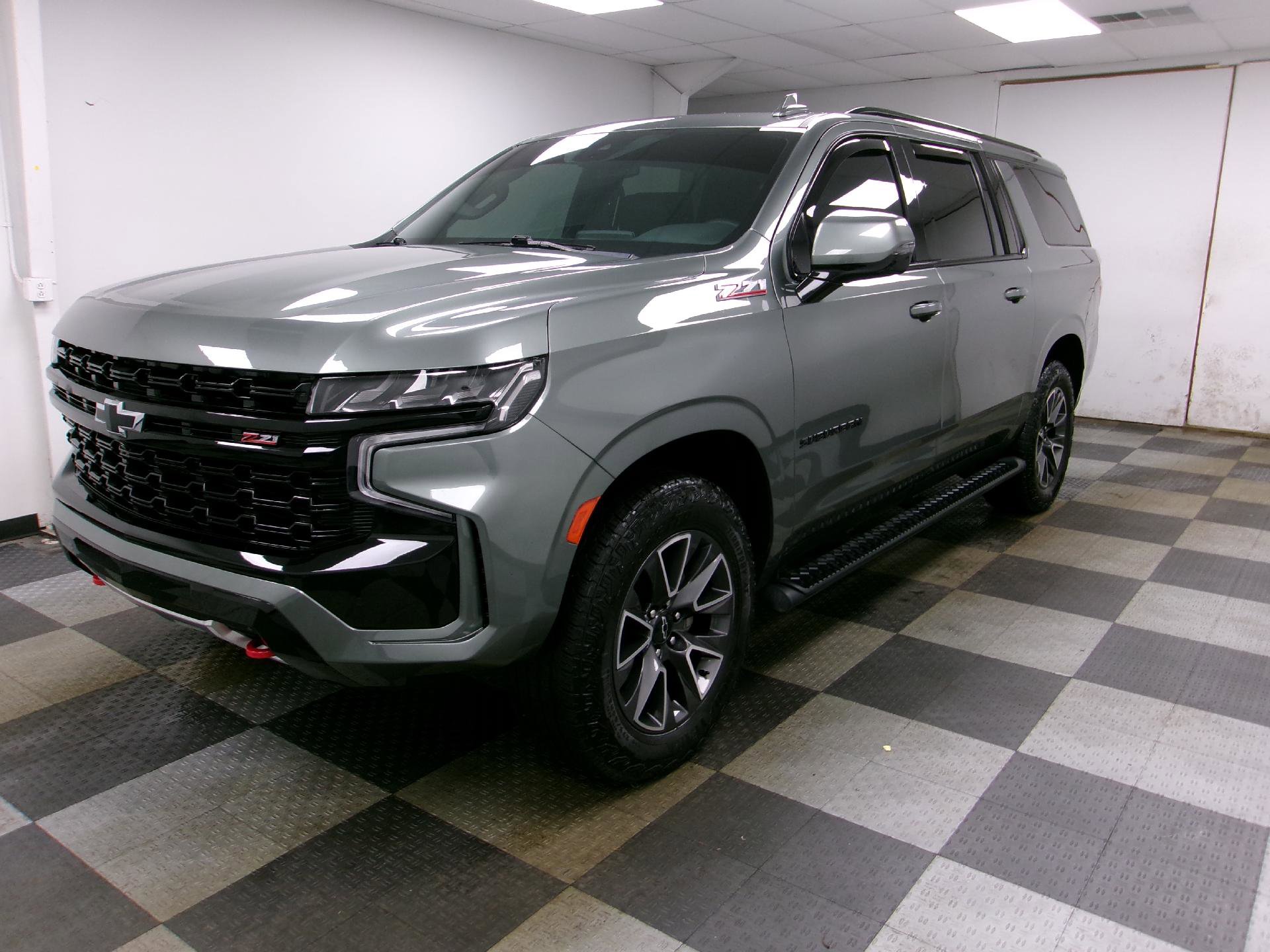 Used 2024 Chevrolet Suburban Z71 w/ Luxury Package